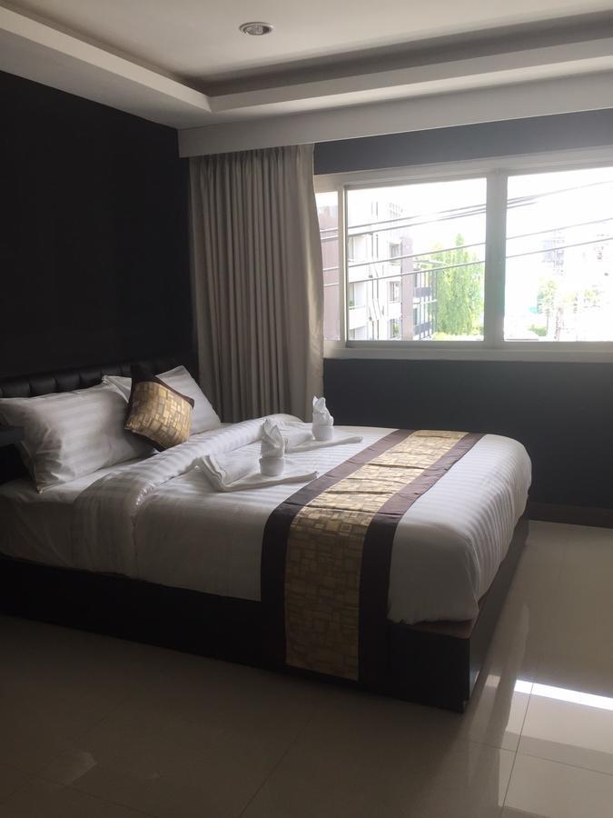 Rock Hotel Bangkok Exterior photo