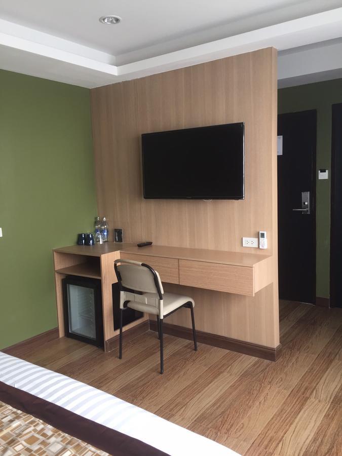 Rock Hotel Bangkok Exterior photo