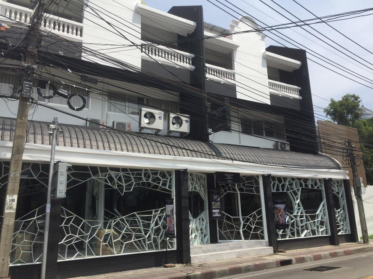 Rock Hotel Bangkok Exterior photo