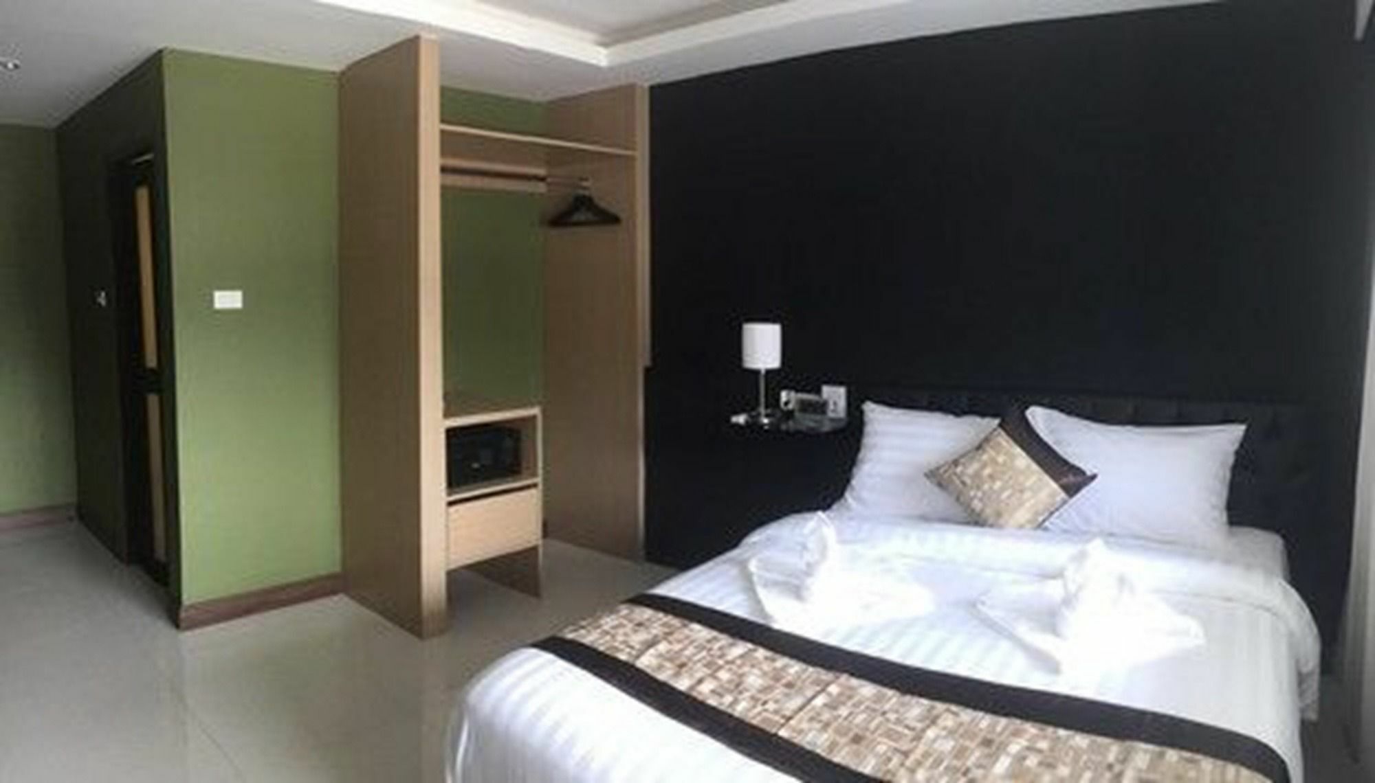 Rock Hotel Bangkok Exterior photo